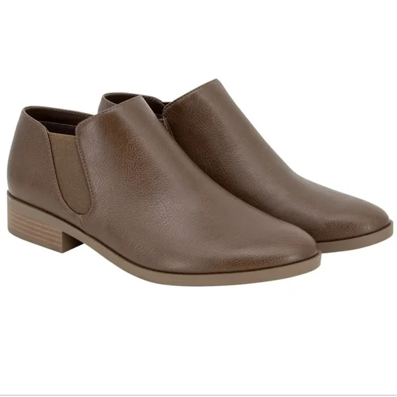 New Kensie Women's Short Boots Brown Size 9 - Picture 2 of 5